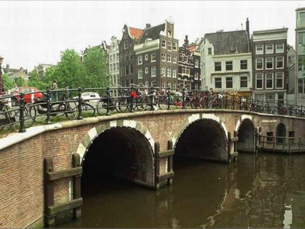Lovely Canal Apartment Amsterdam Ngoại thất bức ảnh
